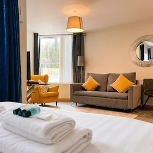 Appart hôtel Broc House